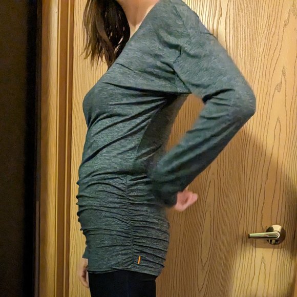 Lucy Athletic Rouched Tunic - Picture 2 of 11